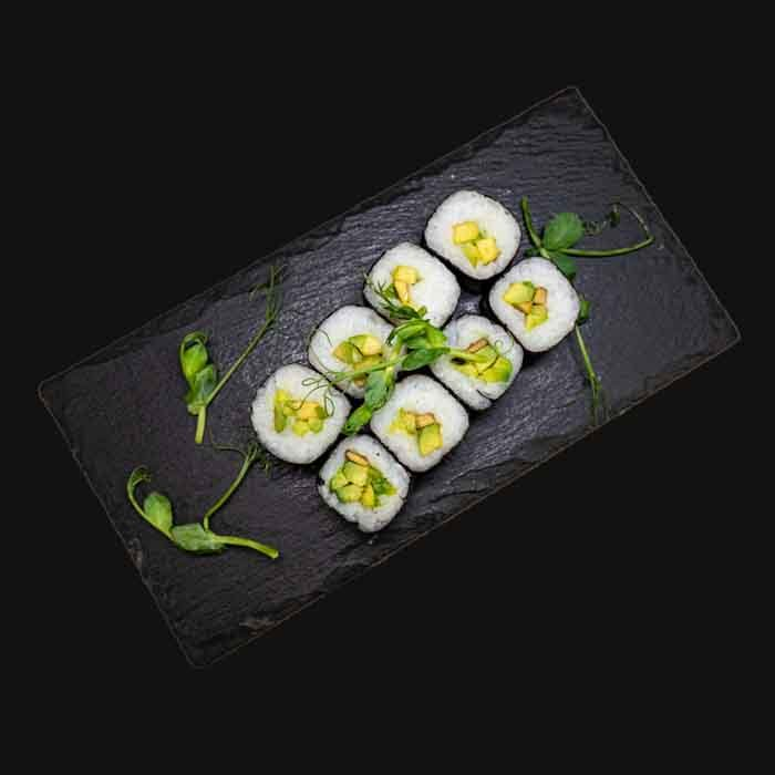 Ролл с авокадо